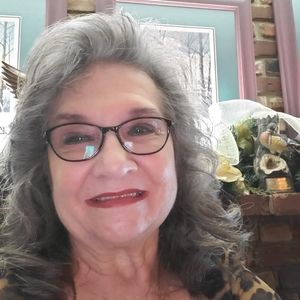 Meet your Posher, Dina